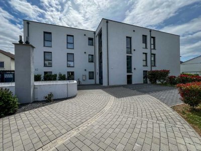Hochwertige 3,5 ZKB mit großem Balkon und Einbauküche in Rülzheim