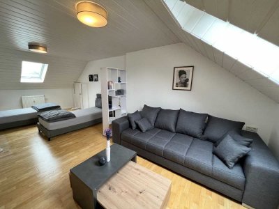 Modern möblierte 2,5-Zimmer-Wohnung in Eislingen - mit Balkon & Garage