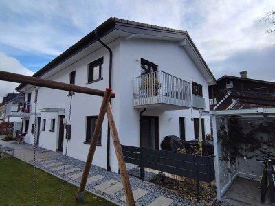 Besondere, schön geschnittene 2-Zimmer-Wohnung mit Wohnküche und zwei Balkonen