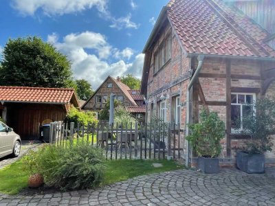 Wohnen im Fachwerkensemble im Herzen Großburgwedels
