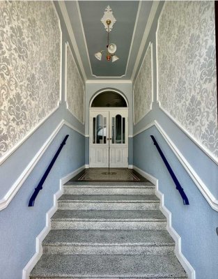 Vollständig renovierte 3-Zimmer-Altbauwohnung mit Balkon in Wiesbaden