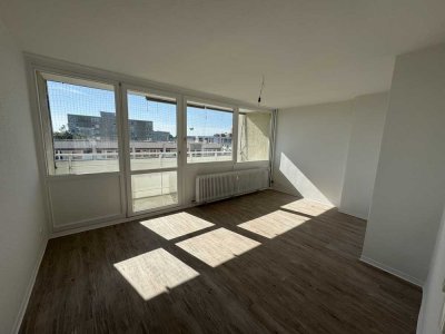 Frisch Sanierte 3-Zimmer Wohnung in der City !