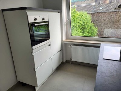 Luxuriös sanierte 2-Zimmer-Wohnung in Heckinghausen – Echtholzparkett, Naturstein & Designbad