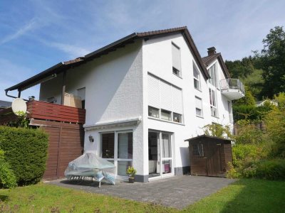 STADTNAH UND RUHIG - SCHÖNE 3-ZKB mit GARTEN | SIEGEN - BÜRBACH