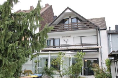 Idyllisches Reihenhaus in Euskirchen: 7 Gehminuten ins Zentrum.
