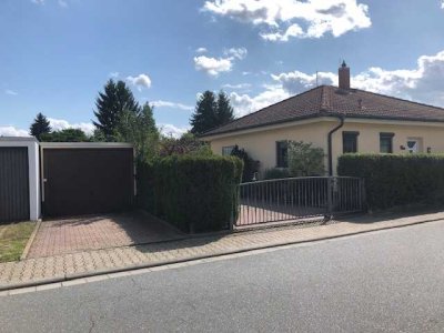 Vielseitiges Wohnerlebnis: Hochwertiges Einfamilienhaus mit Einliegerwohnung, Einbauküche und Garten