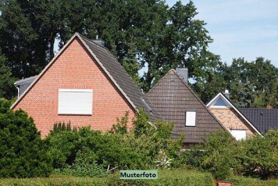 Einfamilienhaus mit Ferienhaus + guter Zustand +