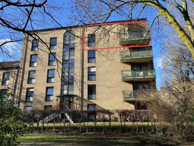 Wunderschöne Zwei Zimmer Wohnung direkt am Westpark