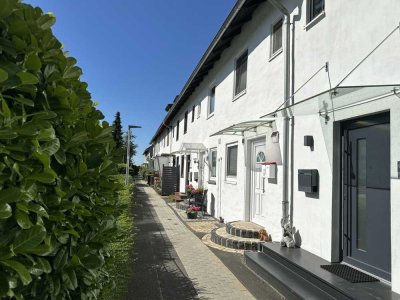 "Kleinod mit Elbblick" Reihenmittelhaus mit Dachterrasse und Garten