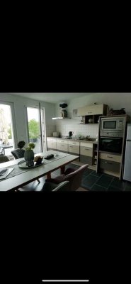 moderne 2-Raum-DG-Wohnung Balkon*EBK*Tageslichtbad*Fußbodenheizung