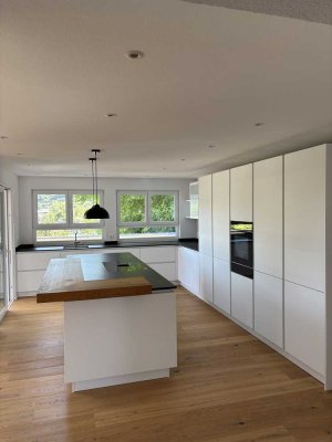 Helle 4,5-Zimmer-Wohnung mit Terrasse, Kamin & Smart-Home in Bad Säckingen