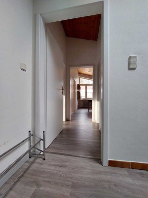 Gemütliche Einliegerwohnung in ruhiger Lage mit großzügiger Loggia, ideal für 2 Personen