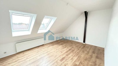 JETZT ZUM NEUEN PREIS-Tolle Altstadtwohnung - 4-Zimmer-Wohnung mit Balkon zu vermieten