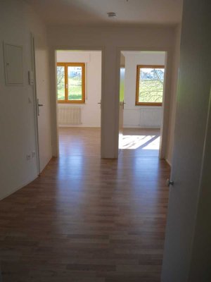 3-Zimmer-Wohnung in Manzell, 1. OG, mit Balkon und Stellplatz, ruhig gelegen
