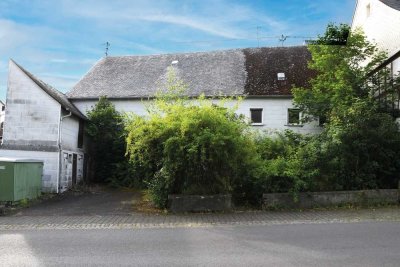 Wohnhaus mit Stall - leerstehend