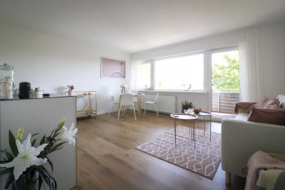 Helle, frisch sanierte 2 Zimmerwohnung im  2. Obergeschoss mit  Balkon - provisionsfrei