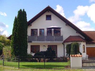 Schöne 3 Zi-Whg.  mit einem Süd- und Ostbalkon im 1.Stock eines Zweifamilienhauses in 86554 Pöttmes