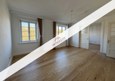 Freie 4-Zi Altbauwohnung mit Balkon und Einbauküche im 2. OG zu verkaufen!