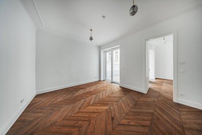 Hofseitiger Erstbezug mit großer Terrasse nächst Donaukanal und Servitenviertel