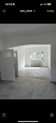 Großzügige 4-Zimmerwohnung mit 2 Badezimmern und Balkon