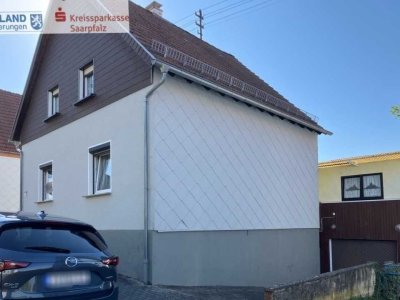 Freistehendes Einfamilienhaus mit Garten in ruhiger Lage