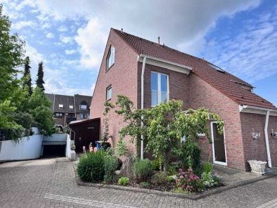 Einfamilienhaus mit Einbauküche, Wintergarten und Tiefgaragenstellplatz in ruhiger Wohnlage Zentrum