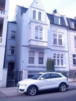 Attraktive 4-Zimmer-Maisonnett-Wohnung in romantischem Altbau, 108 qm, hell, ruhig, SG-City