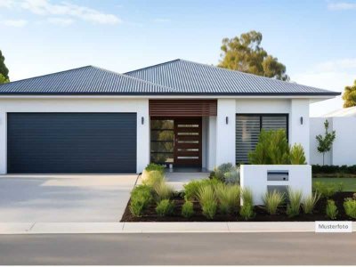 Einfamilienhaus mit Einliegerwohnung mit Garage in 94060 Pocking -
