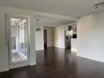 PROVISIONSFREI - Stilvolle 3,5-Zimmer-Wohnung mit Balkon, EBK und Stellplatz in Remshalden-Grunbach