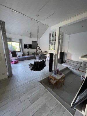 Schöne Doppelhaushälfte mit großem Garten in zentraler Lage