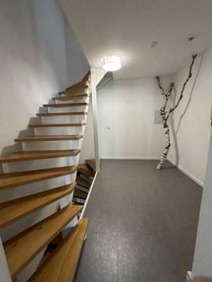 Stadtmitte-Wohn- und Geschäftshaus
Stylische 3-Zimmer-Wohnung über 2 Etagen