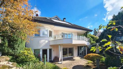 *** Attraktives Einfamilienhaus mit Einliegerwohnung in ruhiger Wohnlage! ***