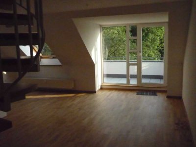 Exklusive, gepflegte 3-Raum-Maisonette-Wohnung mit geh. Innenausstattung mit EBK