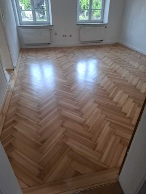 Charmante Altbauwohnung 5-Zimmer-Wohnung im 1. OG in Weißenhorn