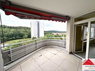 Tolle 2,5 Zi. Wohnung in Böblingen inklusive Weitblick ins Grüne!