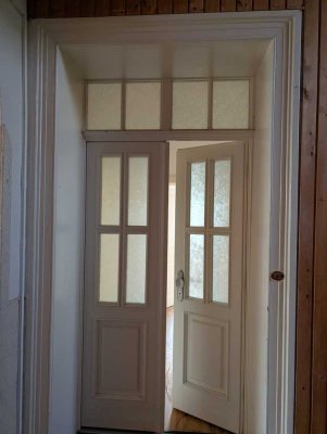 Lichtdurchflutete, moderne und zentrale Altbauwohnung mit Küche