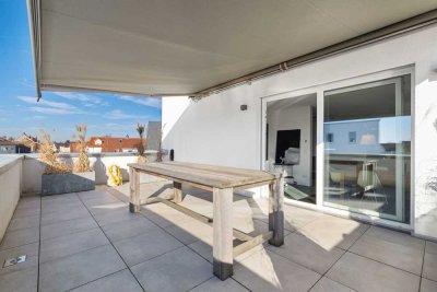 Ab sofort frei! Moderne Penthouse-Whg. mit Aufzug & direktem Zugang, zwei Dachterrassen und Carport