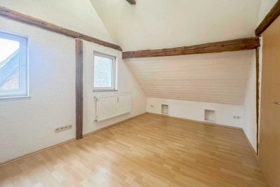 Historisches teilrenoviertes Stadthaus im Herzen von Heideck – Zwei Wohnungen mit Potenzial