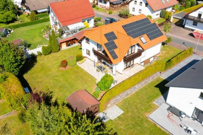Luxuriöses 1-2 Familienhaus in Wartenberg/Angersbach: Eleganz, Moderne und Naturidylle vereint.