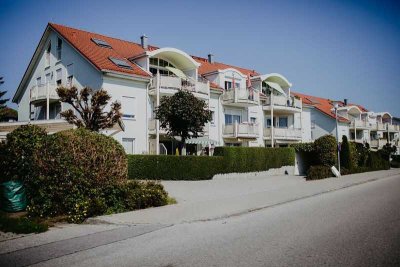 Gepflegte 2-Raum-Erdgeschosswohnung mit 2 Terrassen und Einbauküche in Töging