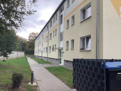 Miet mich - sanierte 3-Zimmer-Wohnung mit Balkon, sofort anmietbar!
