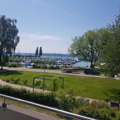 Betreutes Wohnen direkt am Hafen und Uferpark, Villa mit Seesicht, Gemeinschaftsbereich und Programm