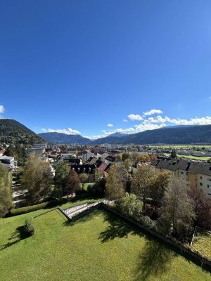 Traumhafte 4 Zimmer-Wohnung im obersten Stockwerk mit Bergblick!