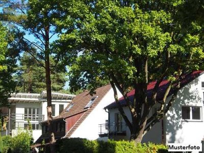 Freistehendes Wohnhaus im Doppelhaus-Charakter - provisionsfrei