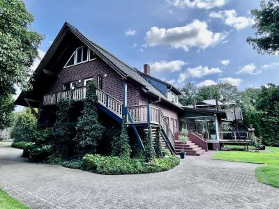 Top gepflegtes Landhaus mit 2 WE, Nebengebäuden, viel Potential und direkt angrenzenden Ländereien