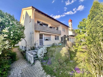 Zwei 4‑Zimmerwohnungen - eine sofort BEZUGSFREI - plus Dachgeschossfläche, Garten & Doppelgarage!