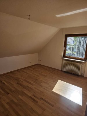 Schöne, gepflegte 3-Zimmer-Wohnung mit Balkon und EBK in Heidenheim an der Brenz / Grosskuchen