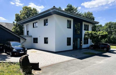Neunkirchen - Sehr attraktive, moderne 3-Zimmerwohnung mit viel Komfort u. 2 PKW-Stellplätzen