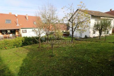 Wohnen mit Aussicht – Vielseitiges Zweifamilienhaus in Obergimpern