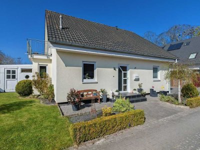 Zu Fuß ans Wangermeer - in 10 Minuten am Strand! Modernes Haus, 2 Bäder und 3 Schlafzimmer!